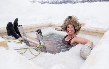 Ice bathing in Ustedalsfjorden