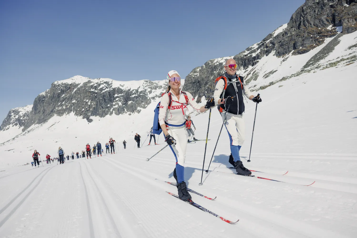 Skarverennet 2025 to glade mennesker