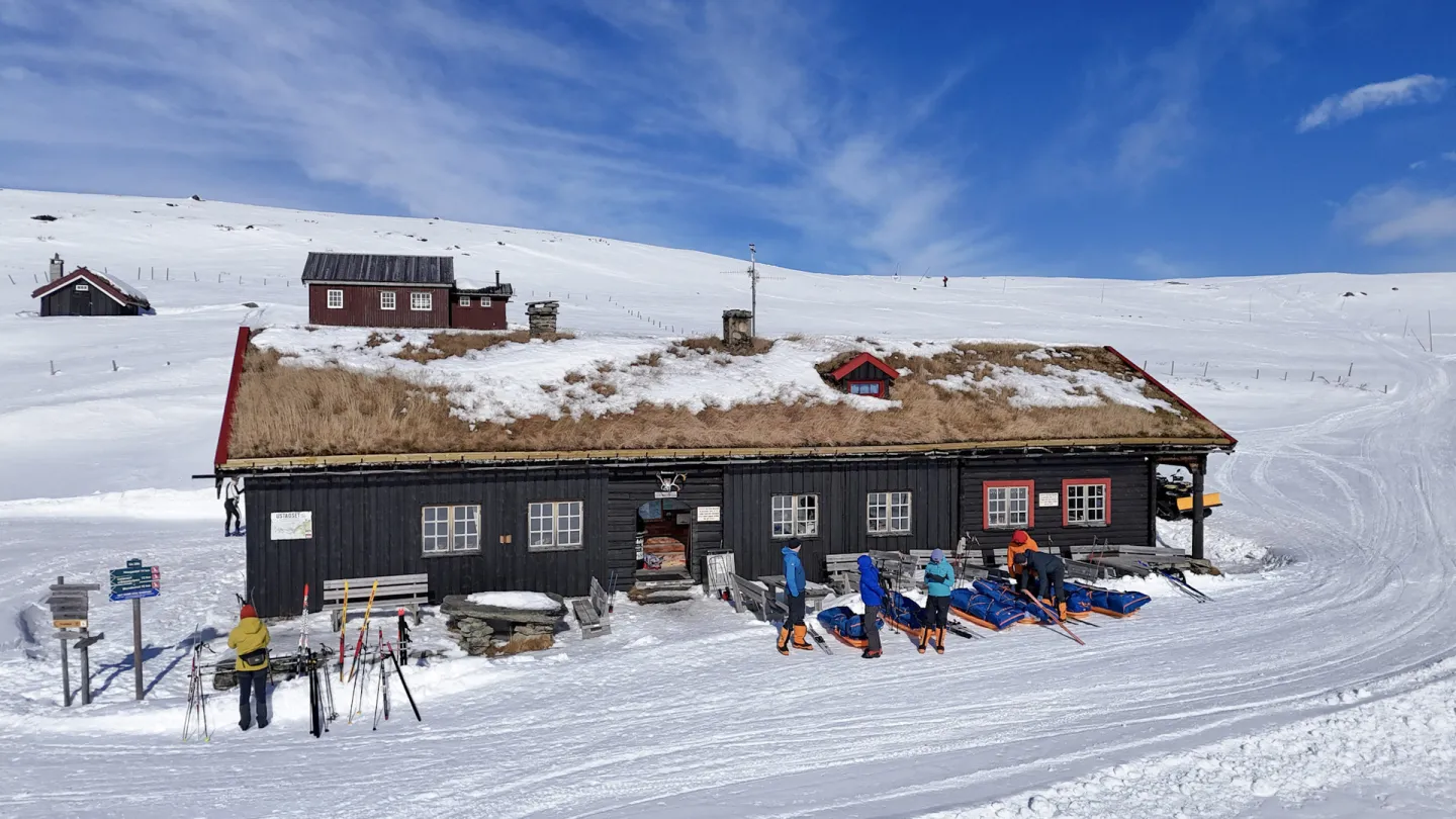 Tuva Turisthytte på vinteren