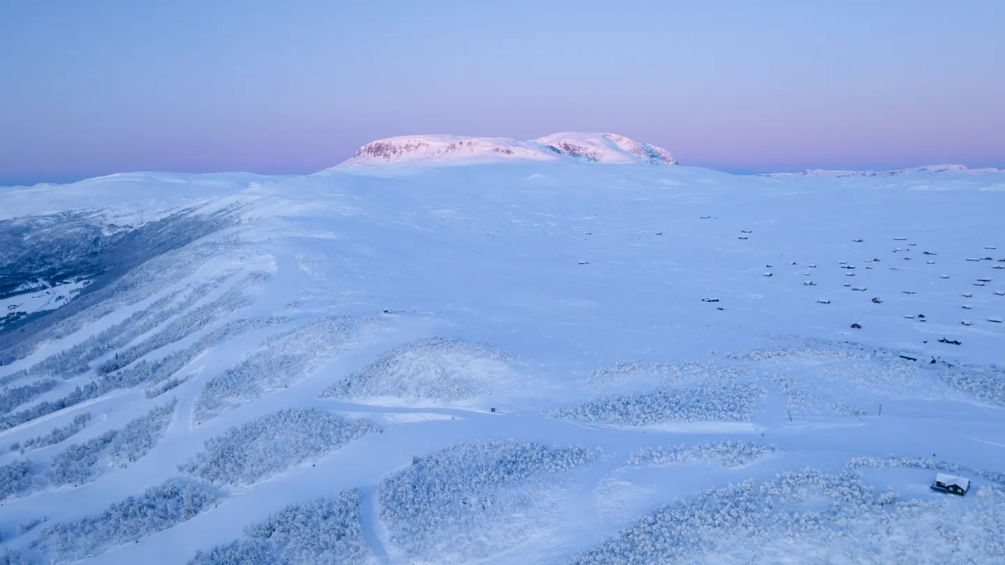 Hallingskarvet på vinterstid i soloppgang