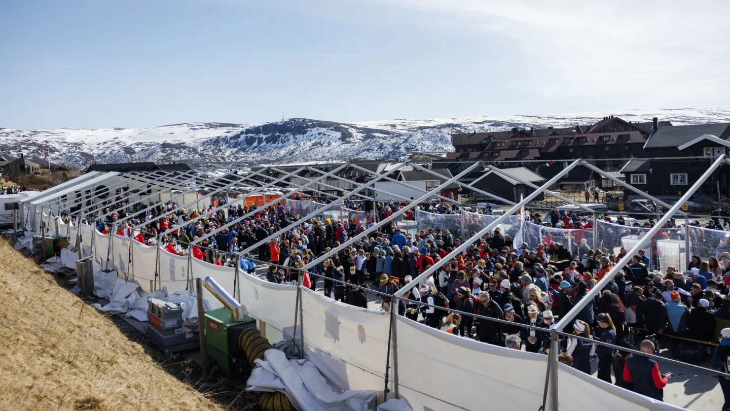 Skarverennet 2025 partytelt mennesker