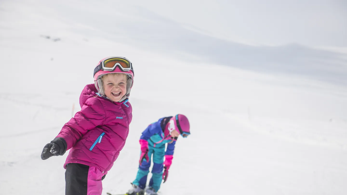 SkiGeilo glade barn på ski