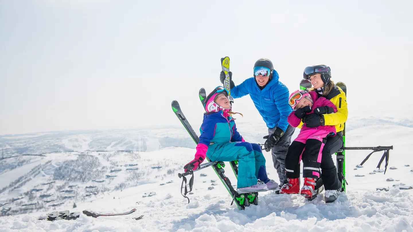 Family skiing